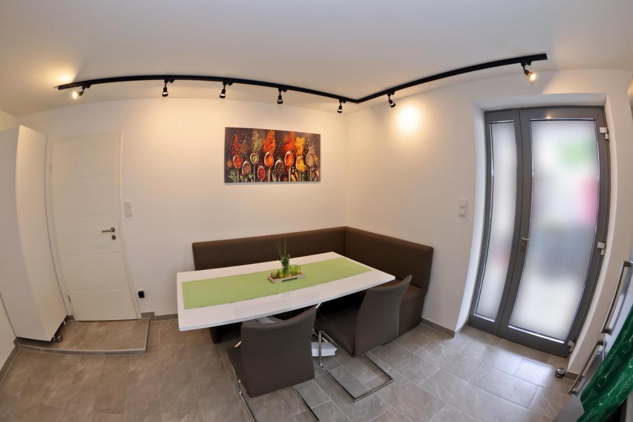 Modern Und Neu, Top Ausstattung Mit Kaffeevollautomat, 2X Netflix-Tv, Lueftungsanlage, Geschirrspueler Wallerfangen Bagian luar foto